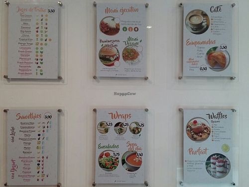 Menus at La Biciclette in Panama City