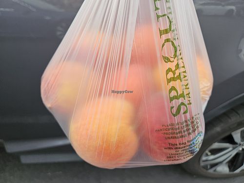 Best place i know for organic peaches 🍑 😋 at Sprouts Farmers Market - Lake Mead in Las Vegas