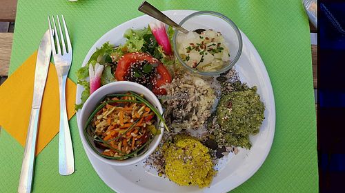 the small plate! at L'Essentiel Saveurs Crues in Montpellier