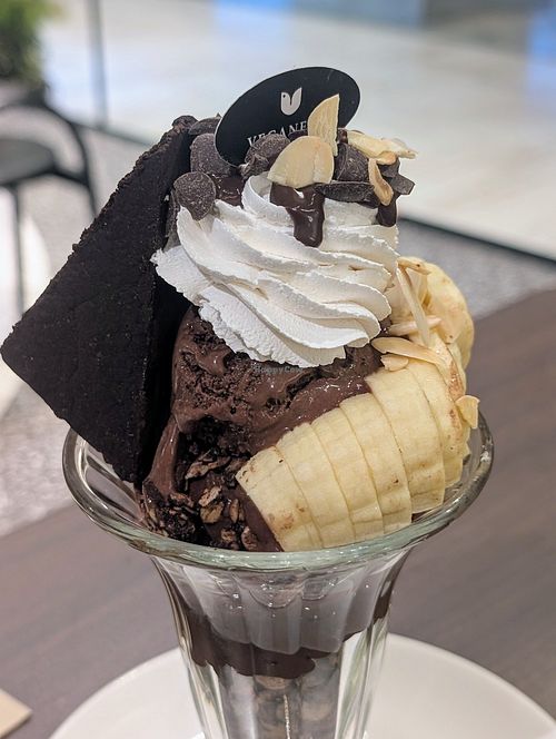 Dark chocolate brownie sundae at Veganerie - Ratchathewi in Bangkok