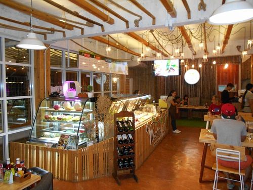 Wooden Box >  at Wooden Box in Pattaya