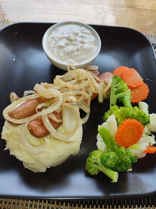 Bangers & Mash at Vegan Heaven in Chiang Mai