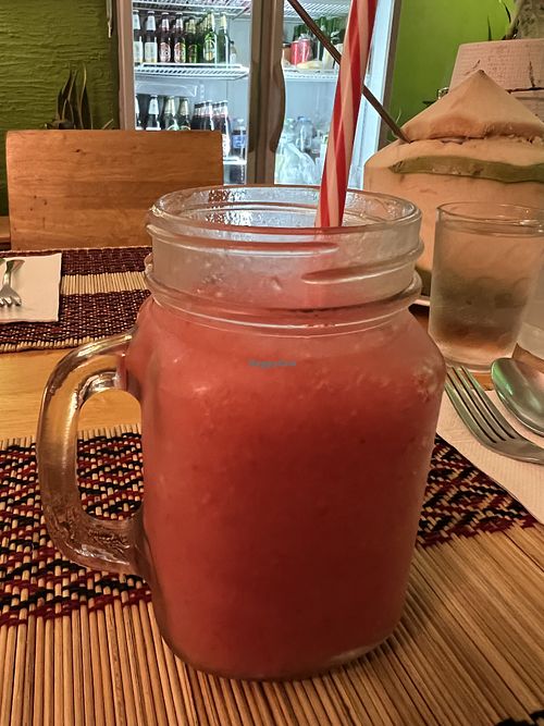 Strawberry 🍓 smoothie   at Vegan Heaven in Chiang Mai