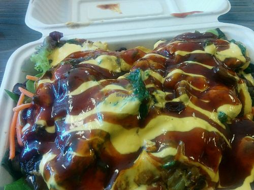 Bar-B-Chew spinach mushroom melt on salad base - awesome! at The Veg Hub in Oakland