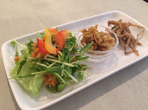 Appetizer salad at Saborami in Okinawa