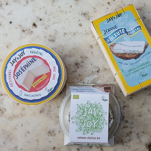 Vegan cheese at Jay & Joy in Paris