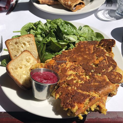 Omelette aux patates douces et oignons caramélisés at Vegano in Montreal
