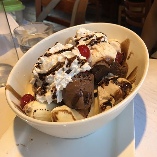 Banana split at Vegano in Montreal