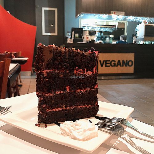 Gâteau Joe Louis at Vegano in Montreal