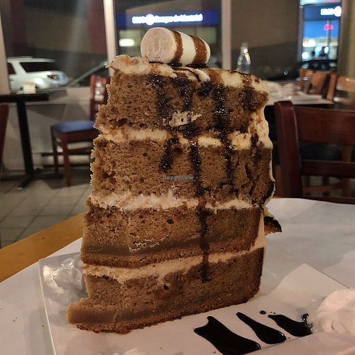 Gâteau Pumpkin Spice Latte at Vegano in Montreal