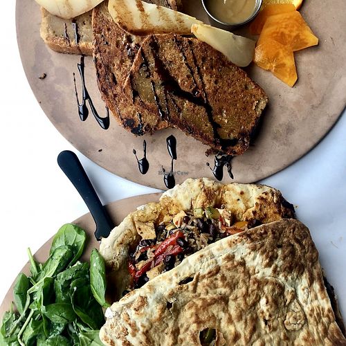 Burrito El Chapo et Pain doré poire William at Vegano in Montreal