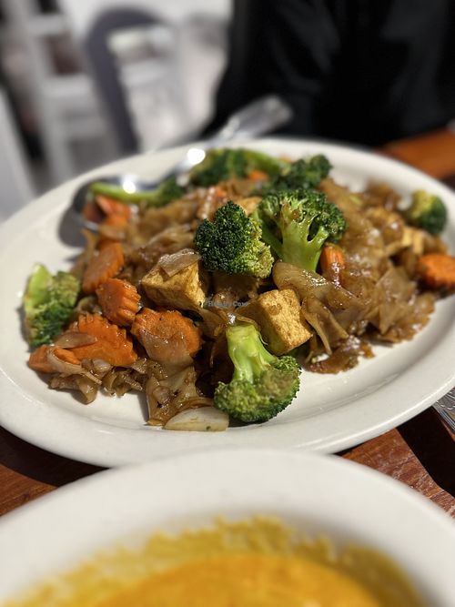Pad see eaw - thick rice noodles with tofu   at Thai Palms in Desert Hot Springs