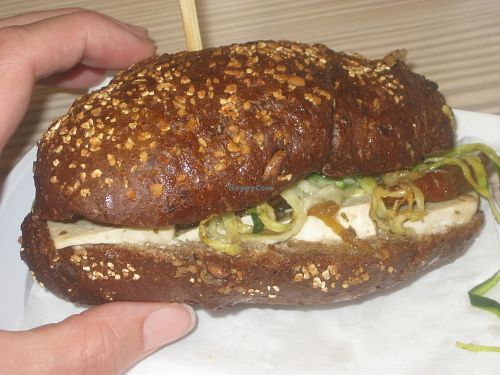 Toasted sandwich with tofu, sun-dried tomatoes and courgette at Camoma Veggie Take Away in Venice