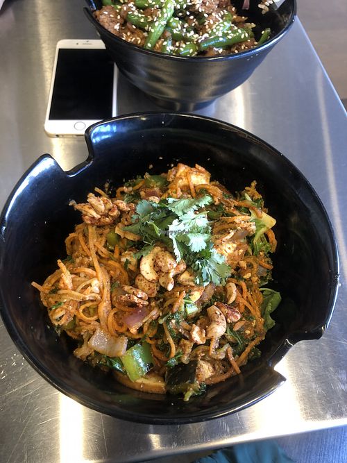 honeygrow Dock St Baltimore Maryland Restaurant HappyCow