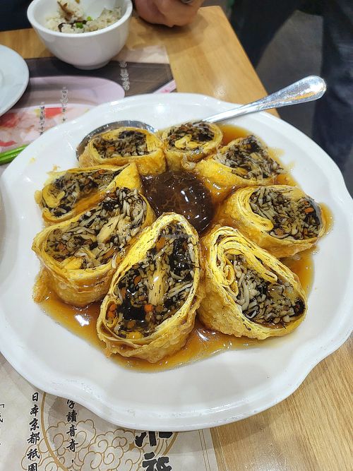 Tofu skin and mushroom at Tung Fong Siu Kee Yuen 東方小祇園 in Hong Kong Island