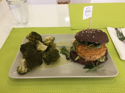 Lunch  at Vegana Burgers - Cais do Sodre in Lisbon