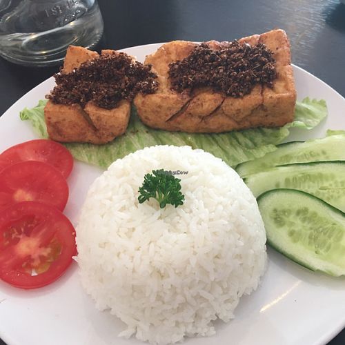 lemongrass tofu at Pho 68 in Lithgow