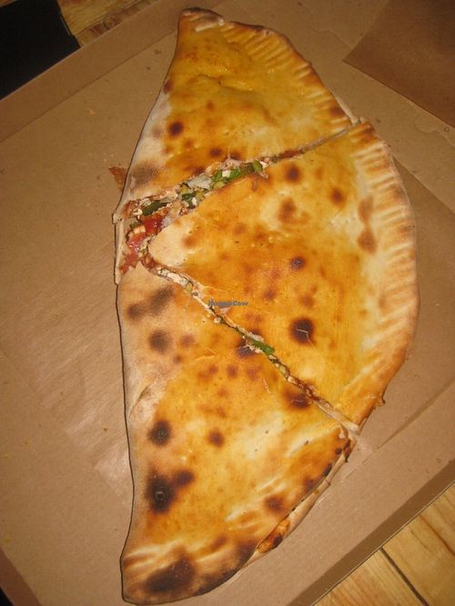 Calzone (kapsa) at Chutnej in Vinohrady