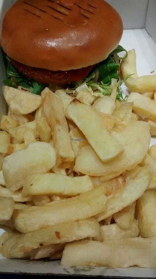 Bean burger with mayo swapped for ketchup, and chips at Hooked in Glasgow