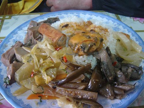 Full plate, tasty and varied, 100% Vegan at Quan Chay 15 in Dong Ha