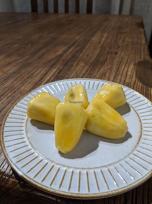 stinky fruit at Casphalt in New Territories