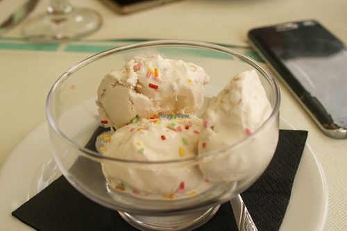 vegan vanilla ice-cream at By Valeria in Santa Maria