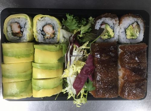 bandeja de sushi vegano at Sushisa in Masnou