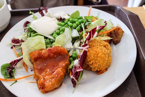 selection from the buffet at Veganland - Karlovo Namesti in Prague