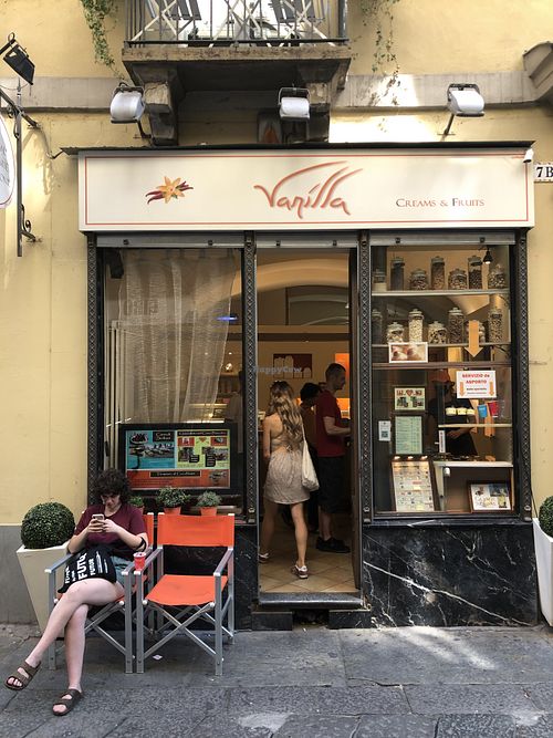 Outside  at Vanilla - Creams & Fruits in Turin