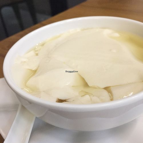 Ginger tofu fa (dessert) at Ko Shan Theatre in Kowloon