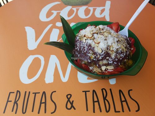 Smoothie bowl at Frutas y Tablas in Jaco