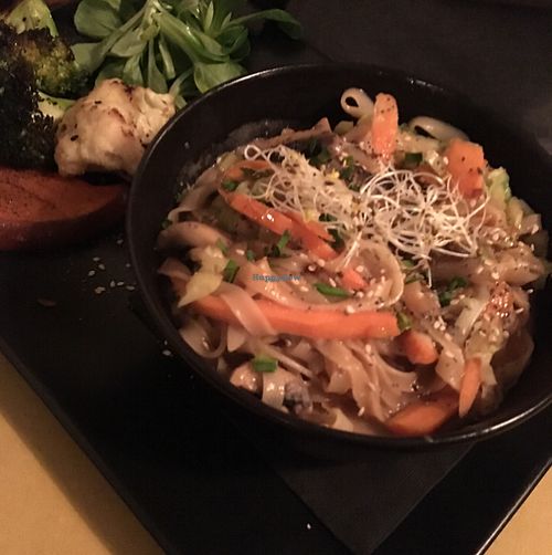 thai noodles at Gorilla in Turin