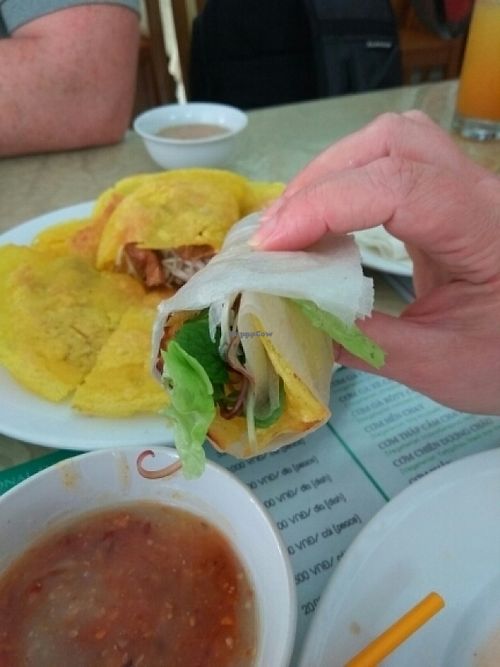 Banh Xao once rolled up at Hi Foodcourt Stall in Hoi An