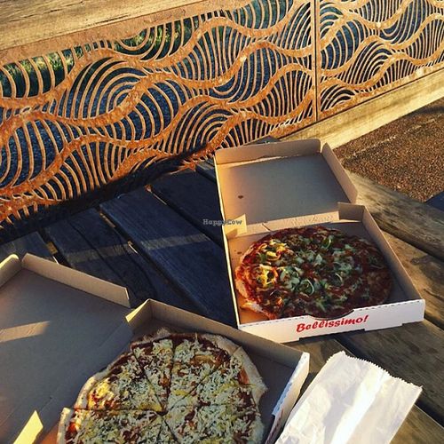 Pizza by the beach! Vegan Margarita and Vegan Mexican w Vegan Garlic Bread at Harry's Gourmet Pizza in Adamstown