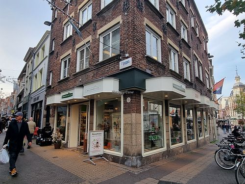 On the corner at Rozemarijn en Thijm in Venlo