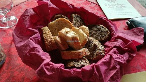 ottimo pane multicereale coi semi at Il Giardino del Sole in Borgofranco Divrea