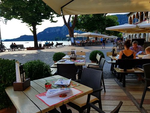 amazing view at Il Giardino delle Rane in Garda