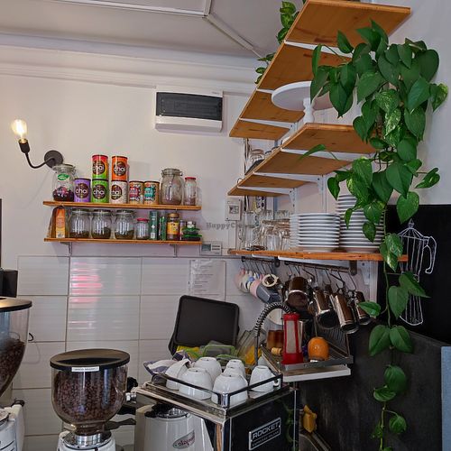 szuper hangulatos a pult is at Vital Cafe & Bistro  in Gyor