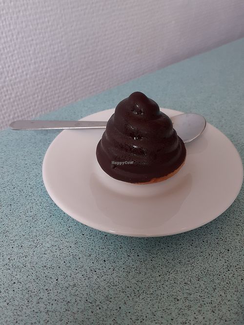 Cherry biscuit at Los Vegos in Uppsala