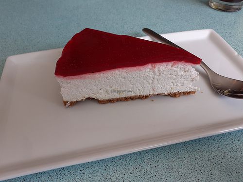 Lingonberry and strawberry cheesecake at Los Vegos in Uppsala
