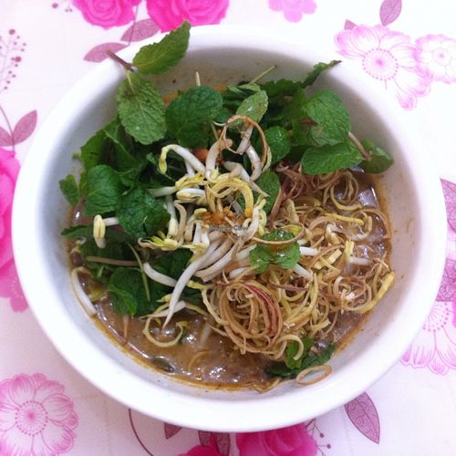 Noodle and fresh herb soup at Khouadin Vegetarian in Vientiane