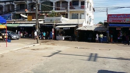 street front at Khouadin Vegetarian in Vientiane