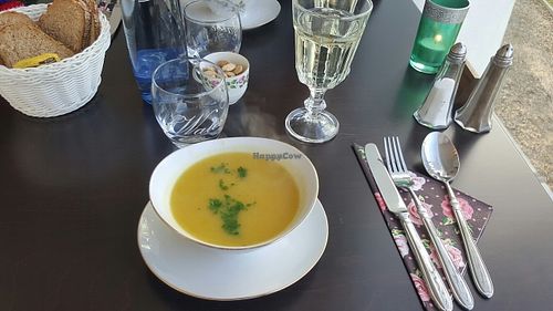 Soep met brood at L'Histoire Du Bonheur in Ronse