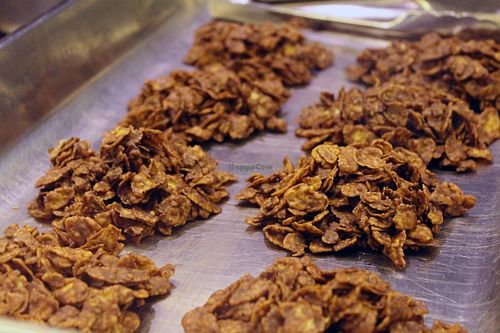 Rosa del desierto !

A comforting dessert made of corn and delicious sweet chocolate ! Perfect to end a meal on a sweet taste ! at The Mexican Standoff - Pop-up in Paris