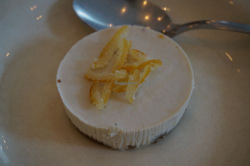 Raw Cheesecake at L'Abattoir Vegetal - Guisarde in Paris