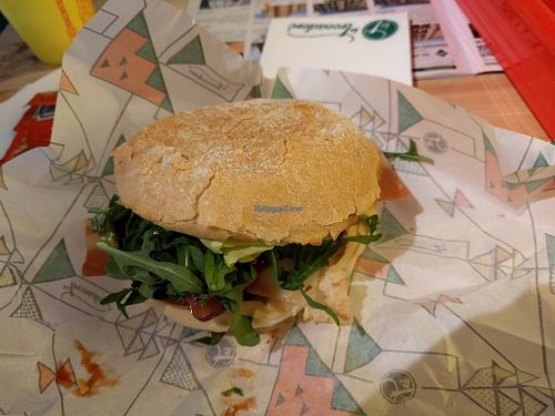 classic burger with vegan bacon and cheese at La Trocadero in Barcelona