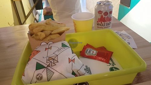 Burger menu at La Trocadero in Barcelona