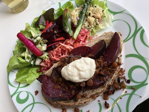 Bread with beets at Restaurant Linnaeus - Sculpture Gallery Het Depot in Wageningen