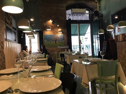 get in before 1pm for the best seats at Organi Chiado in Lisbon