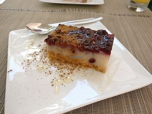 Vegan Cheesecake at Organi Chiado in Lisbon
